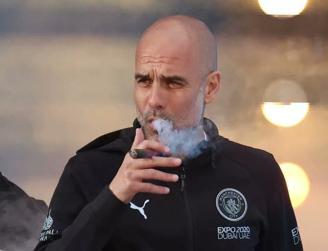 XI0inUgc फुटबॉल