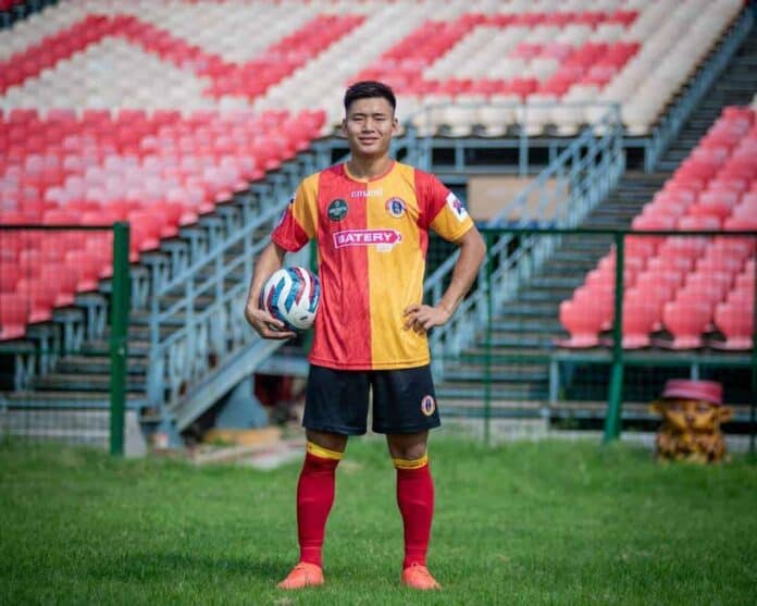 GQVyF8JaAAARtCW ईस्ट बंगाल