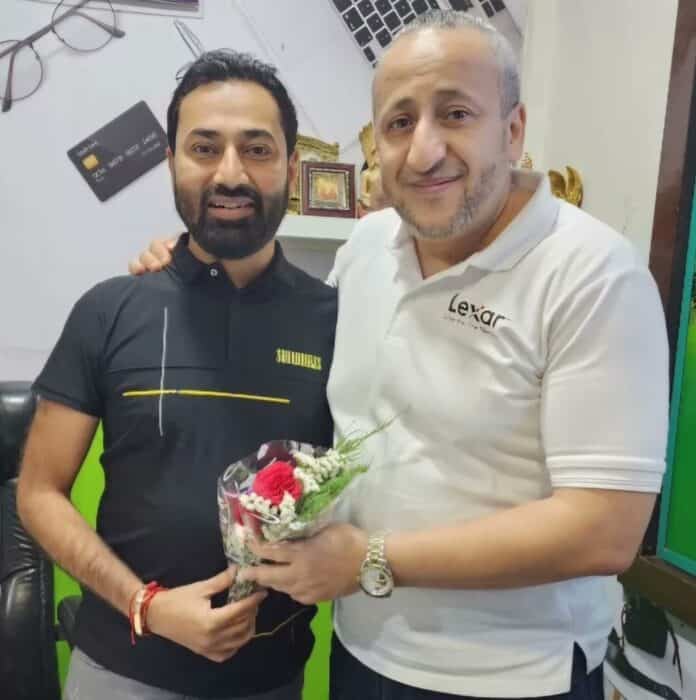 gcpDgpNq पश्चिम