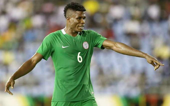 Nigerian defender नाइजीरियाई