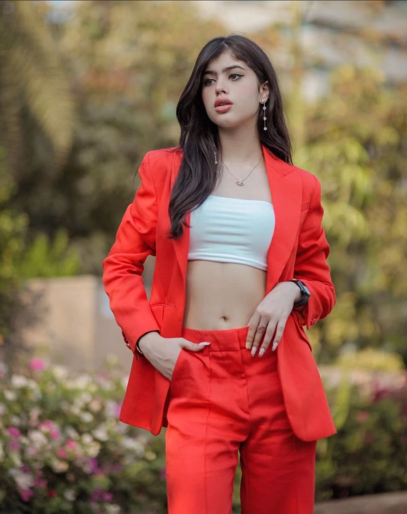 शानदार रीवा अरोड़ा आयु, ऊंचाई, वजन, कुल संपत्ति, करियर, आय और रिश्ते 2024 में