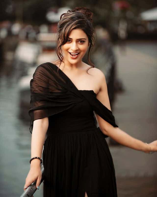 499547-80x1trtc ग्लैमरस पायल राजपूत आयु