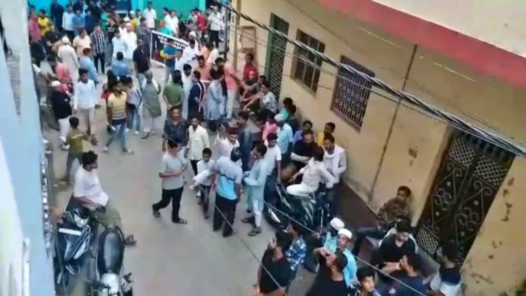 गया न्यूज़: मुस्लिम युवक का शव जलाया, पुलिस की चूक पर बवाल, SHO और दारोगा सस्पेंड