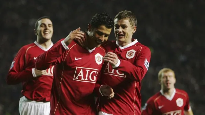 Ole-Gunnar-Solskjaer-and-Cristiano-Ronaldo प्रीमियर लीग इतिहास के शीर्ष 10 सर्वश्रेष्ठ ड्रिब्लर