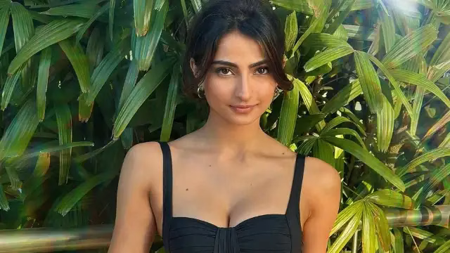 Sensual Palak Tiwari Age, Bio, Net Worth, Height, Family, and Income in 2025
