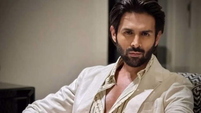 153188269-694167 कार्तिक आर्यन