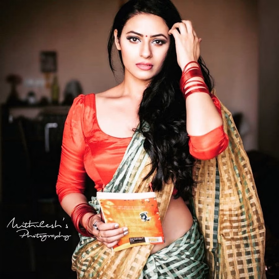 सोनिया शर्मा: पत्रकारिता से टेलीविजन स्टार तक 2025 हैं