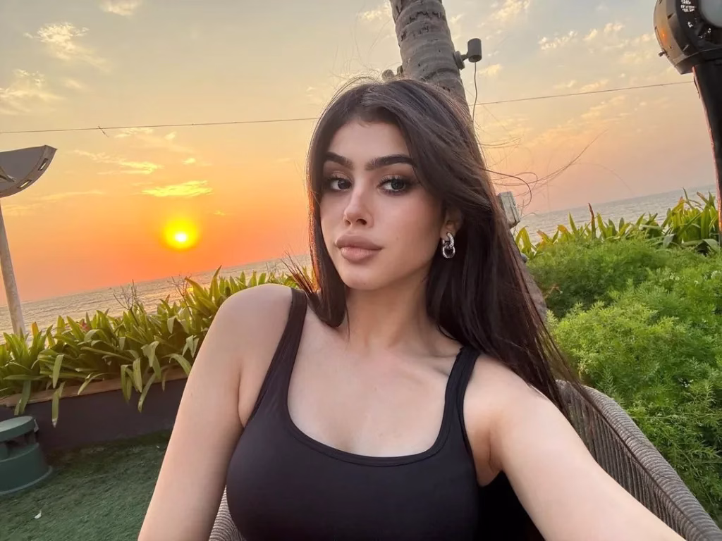  रीवा अरोड़ा की आयु