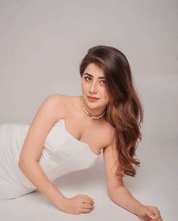 Aditi Bhatia 